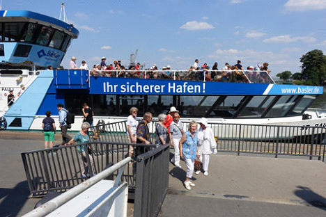 Ankunft in Finkenwerder Ankunft in Finkenwerder
