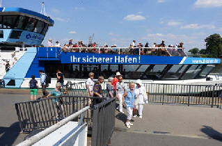 Ankunft in Finkenwerder Ankunft in Finkenwerder